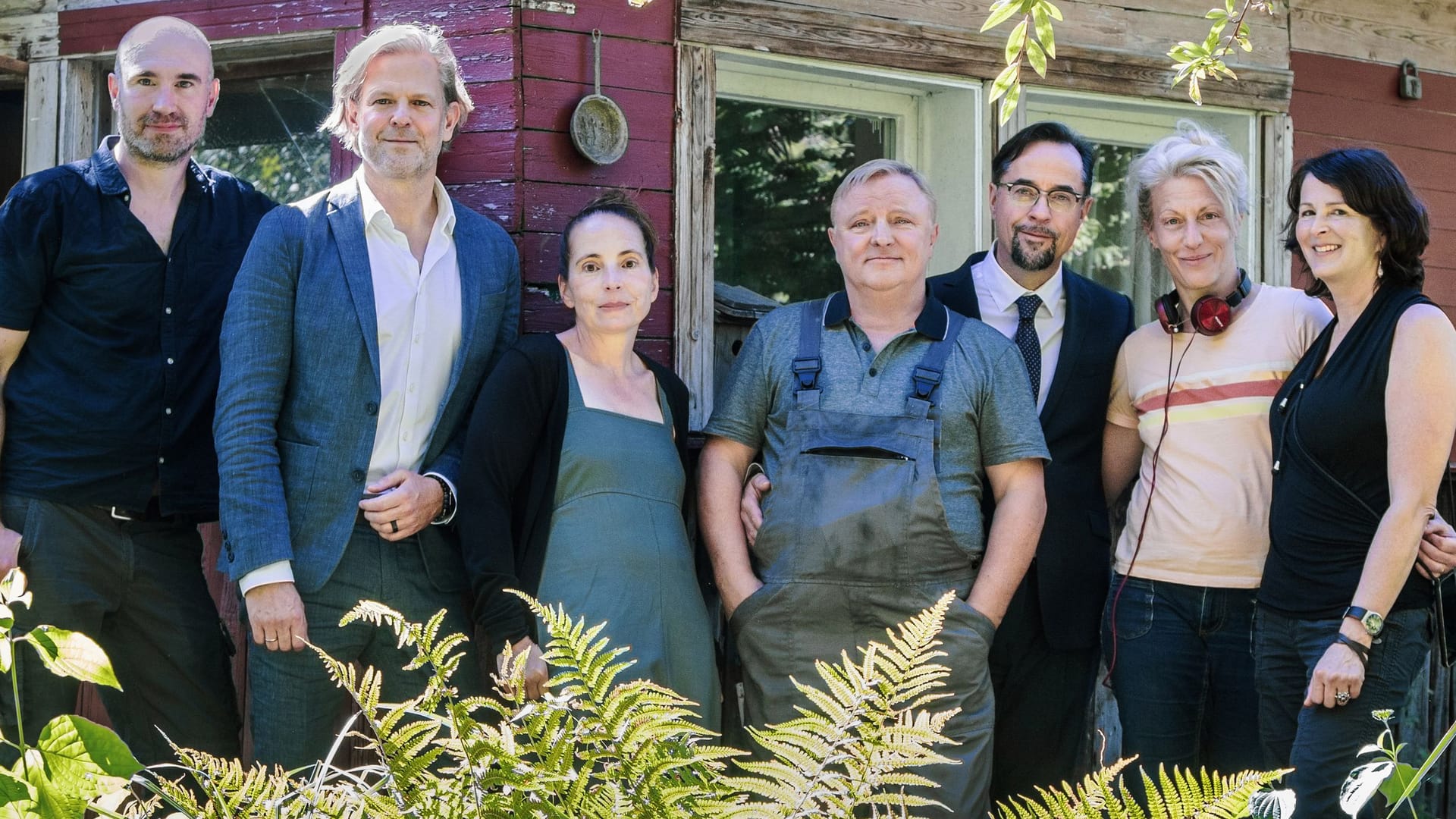 Das Team hinter "Unter Gärtnern" (v.l.n.r.): Mathias Prause (Kameramann), Jan Kruse (Produzent Bavaria Fiction), Regine Bielefeldt (Autorin), Axel Prahl ("Frank Thiel"), Jan Josef Liefers ("Prof. Karl-Friedrich Boerne"), Brigitte Maria Bertele (Regisseurin), Sophie Seitz (Redakteurin WDR).