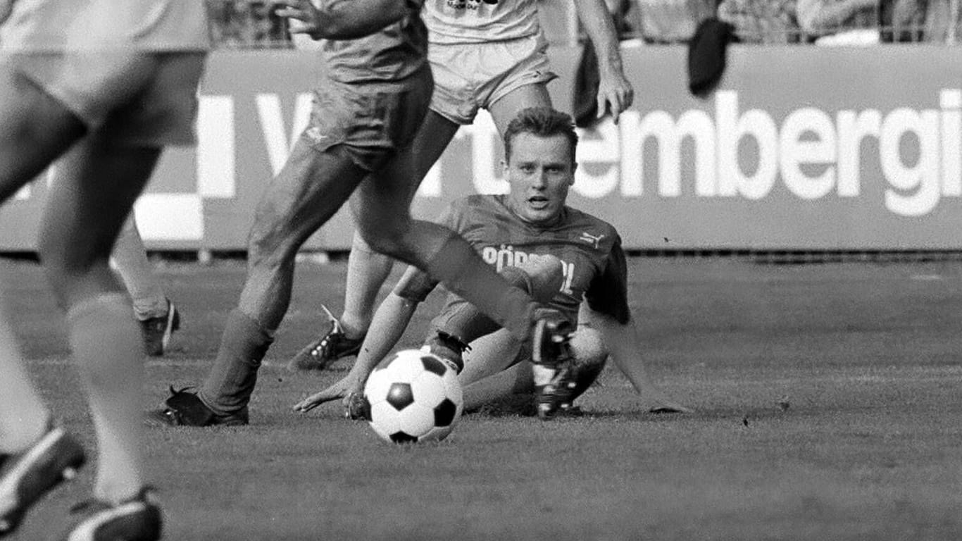 Christian Streich im Oktober 1987: Er spielte im Dress des SC Freiburg gegen seinen Ex-Klub.