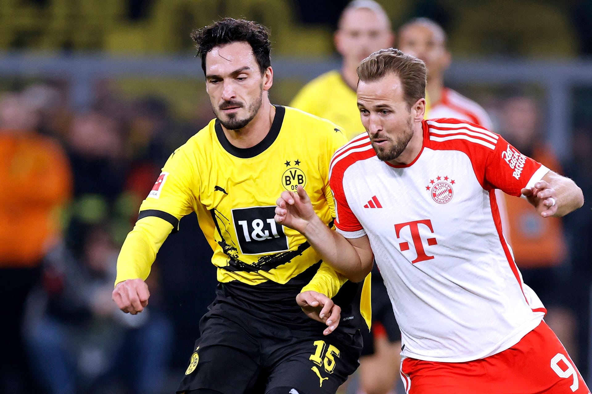 Mats Hummels (links) im Duell mit Harry Kane: Der Schiedsrichter für den nächsten deutschen Klassiker steht offenbar fest.
