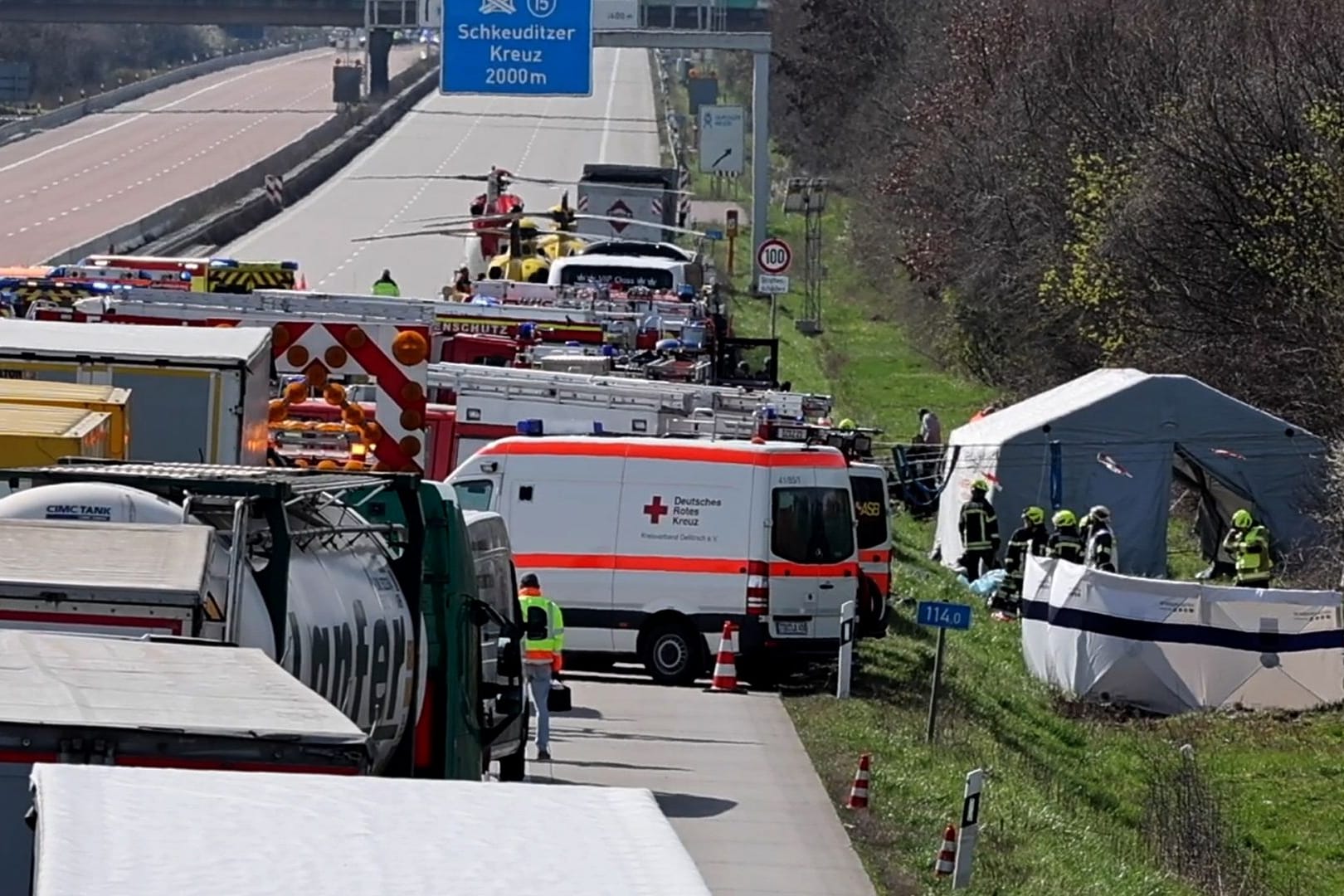 Busunglück auf der A9 bei Leipzig