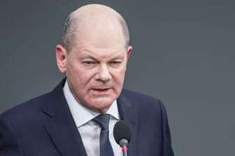 Bundeskanzler Olaf Scholz (SPD): Der Kanzler stellt sich den Fragen der Abgeordneten.