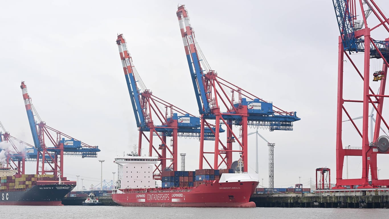 Containerschiffe am Hamburger Hafen (Symbolfoto): In der Schifffahrt verdienen Kaufleute besonders gut.