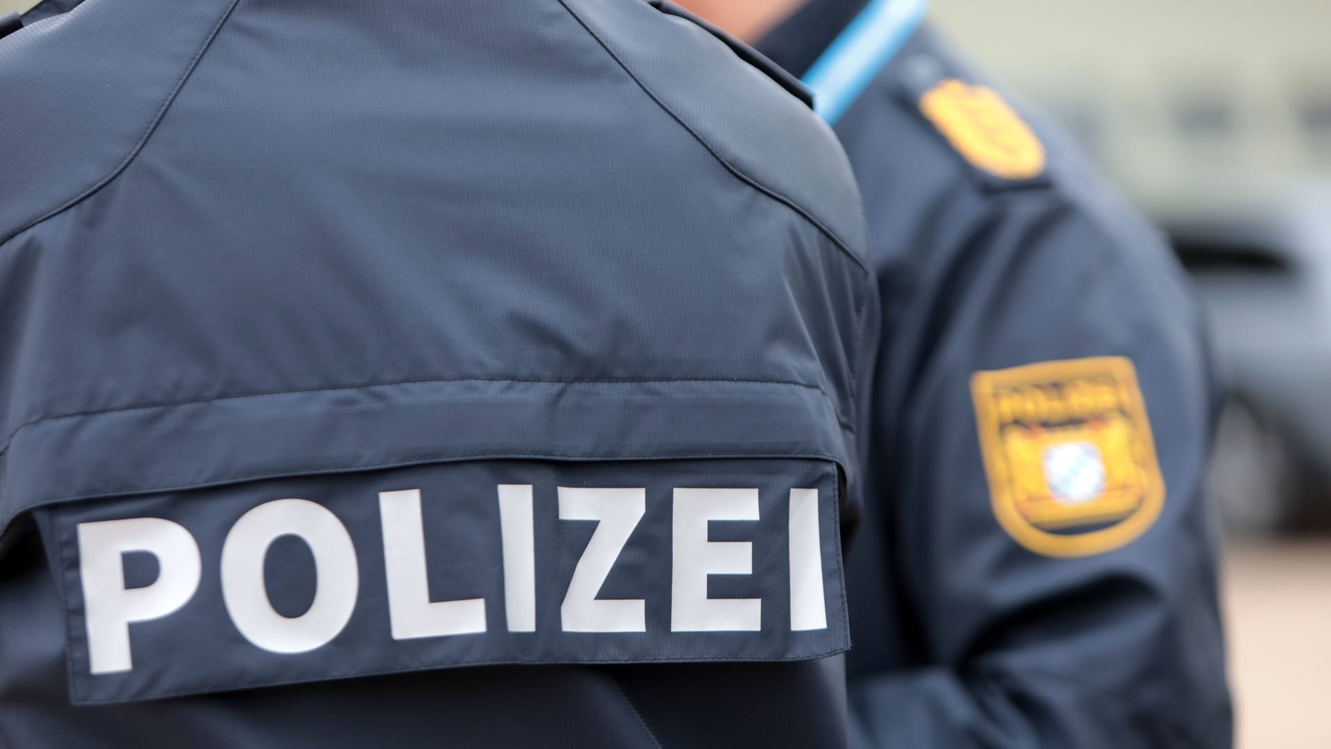 Die Nürnberger Polizei (Symbolbild) sucht nach zwei Zeugen einer tödlichen Attacke in einem Nachtclub.