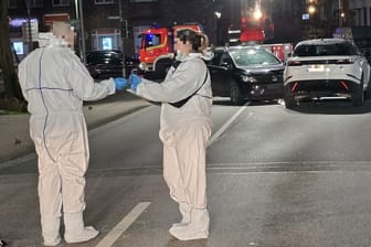 Mitarbeiter der Spurensicherung am Tatort: Es gab gleich mehrere Vorfälle in der Innenstadt.