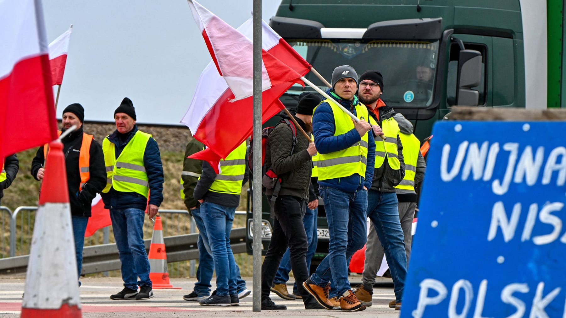 Polscy rolnicy blokują niemiecką pomoc