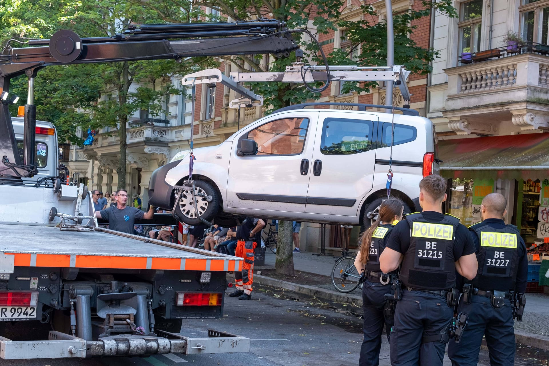 Auto am Haken: Wer muss das Abschleppen eigentlich bezahlen?