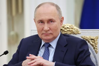 Wladimir Putin: Russlands Präsident erwartet eine "rege" Beteiligung bei seiner "Wiederwahl".