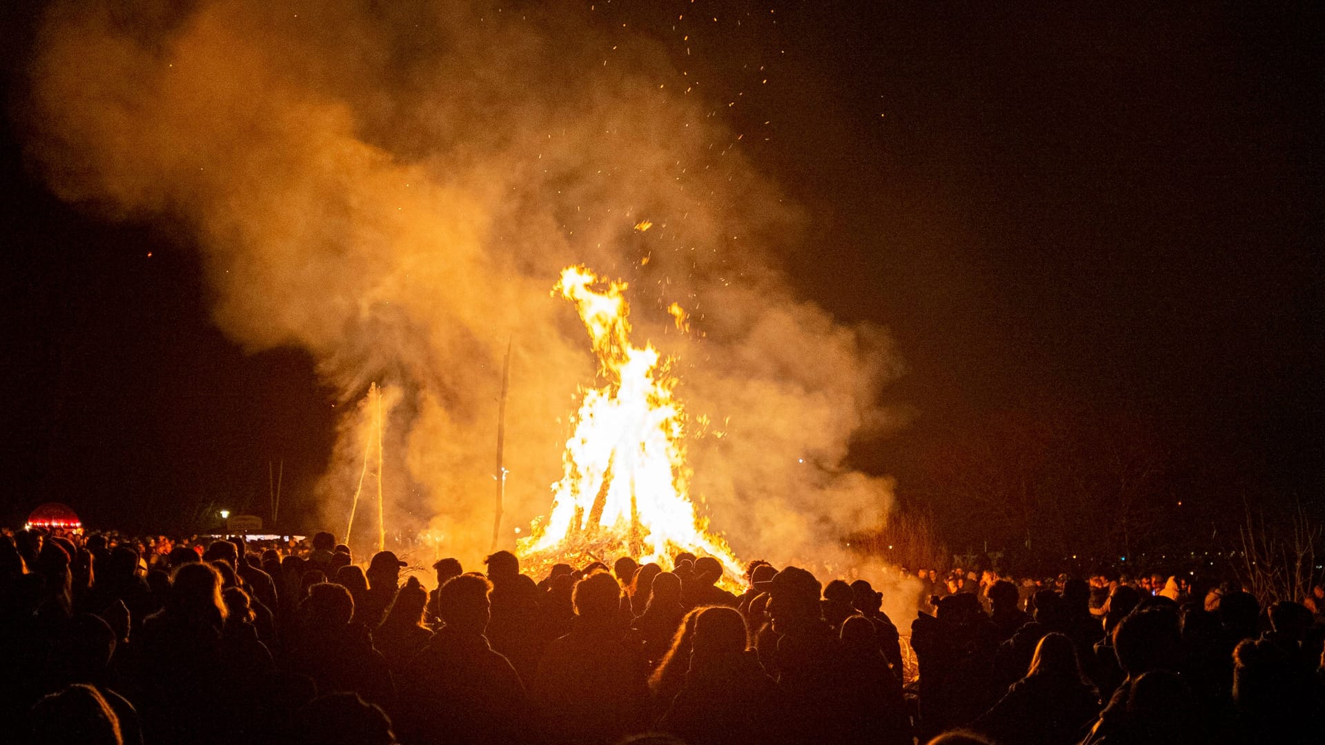In Hamburg loderten im vergangenen Monat vielerorts Osterfeuer