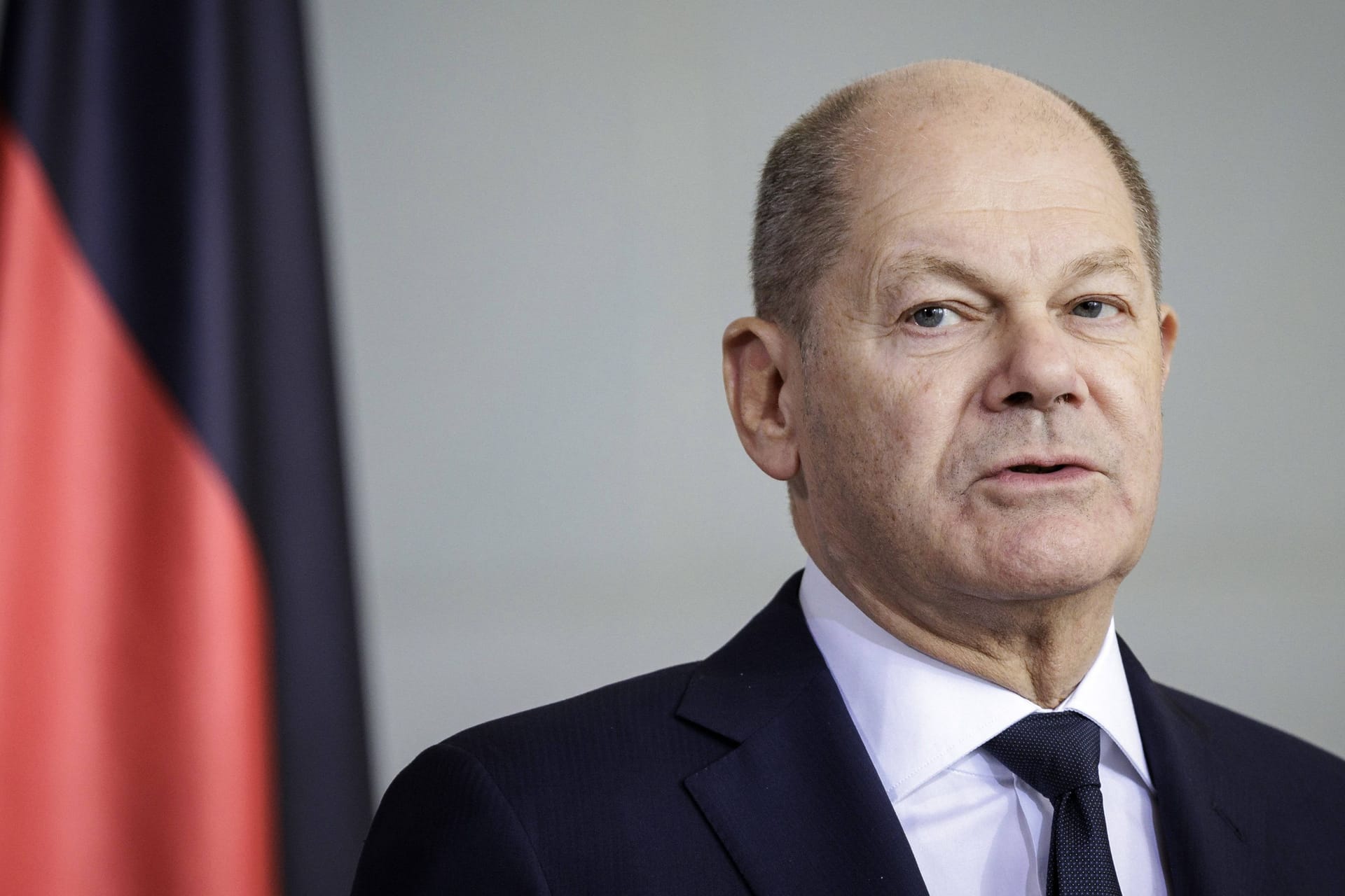 Bundeskanzler Olaf Scholz (SPD): Die Veröffentlichung eines Mitschnitts von Luftwaffen-Gesprächen nennt er eine "sehr ernste Angelegenheit".