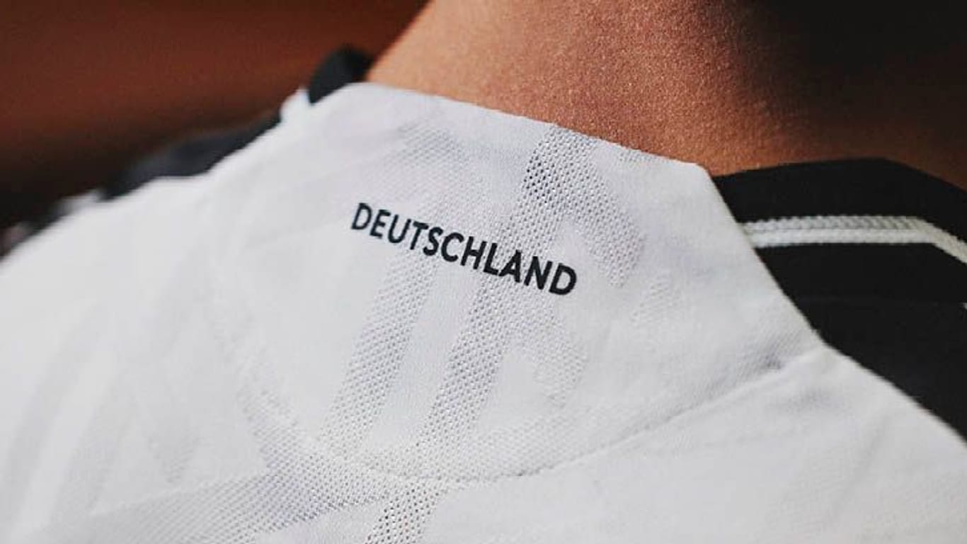 Im Nackenbereich der Trikots steht "Deutschland".