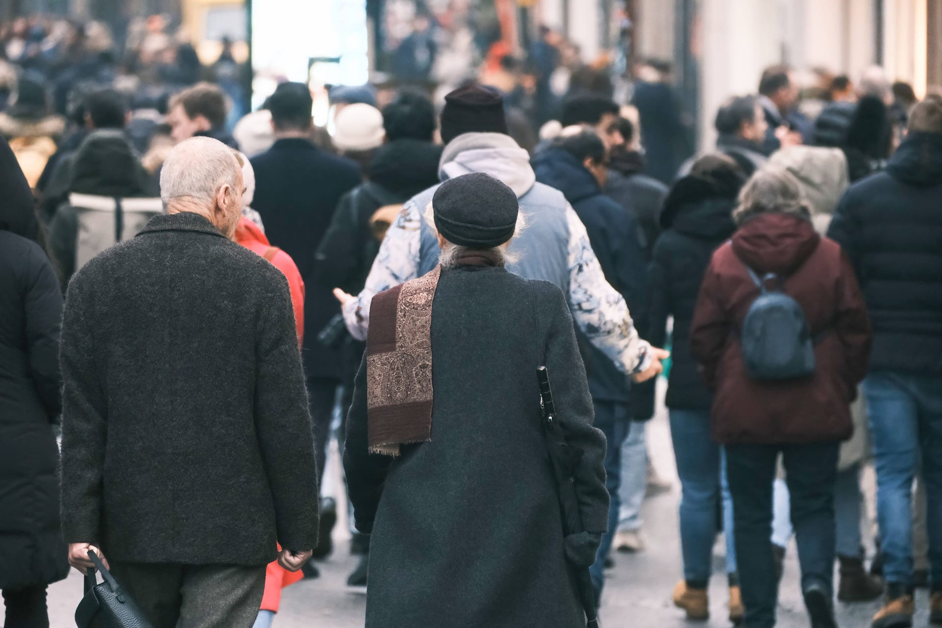 Immer mehr Rentner, immer weniger Beitragszahler: Die Finanzierung des Rentensystems kommt absehbar an ihre Grenzen.