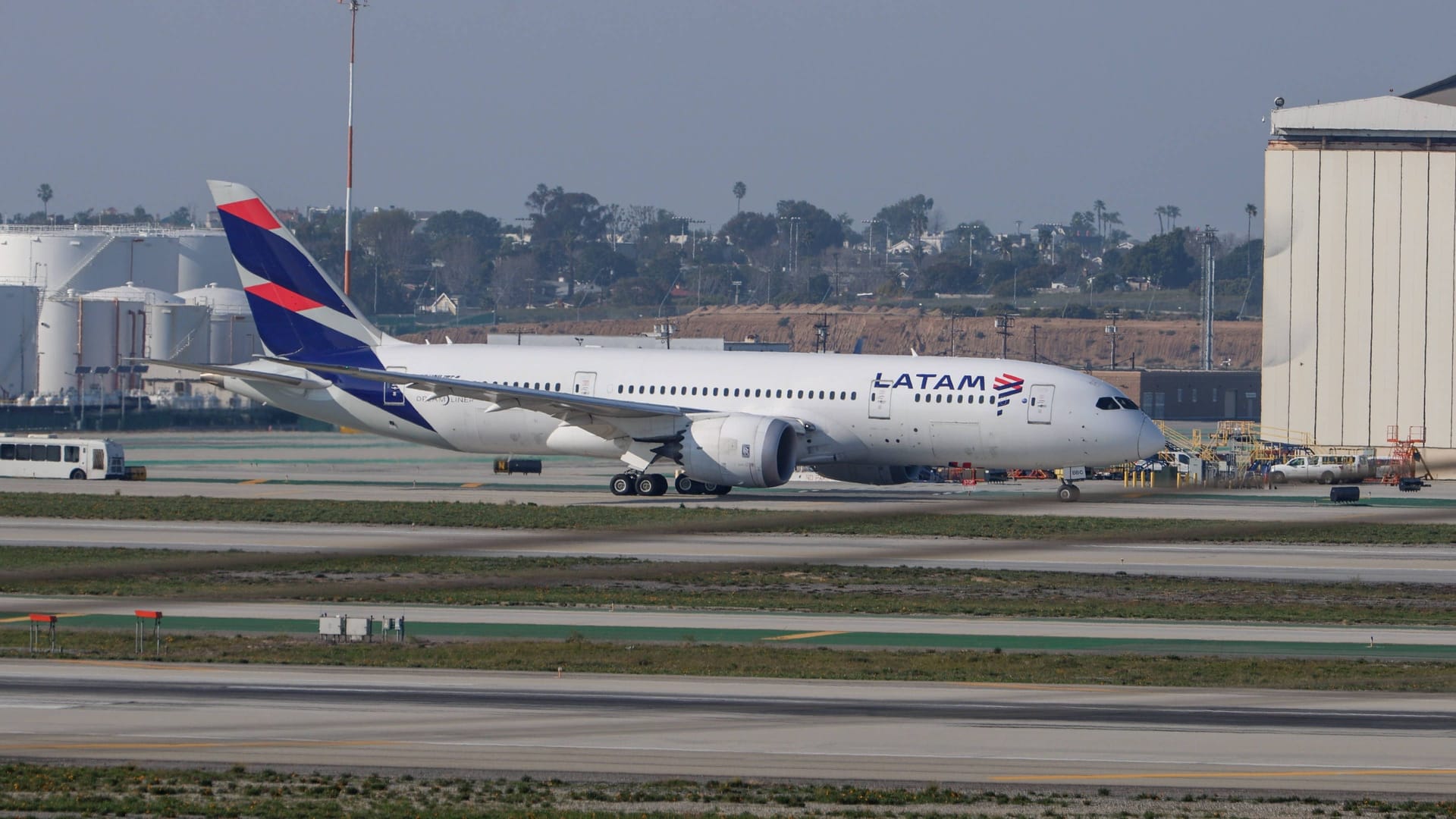 Eine Boeing 787-8 Dreamliner der Latam Airlines (Symbolbild).