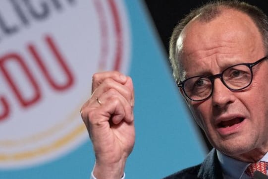 Friedrich Merz, Bundesvorsitzender der CDU, spricht auf der CDU-Grundsatzprogrammkonferenz in Chemnitz.