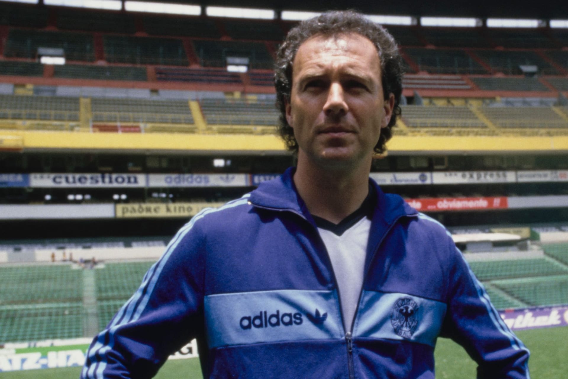 Franz Beckenbauer in Adidas-Trainingsjacke: Der Kaiser wäre in Nike-Kleidung wohl kaum denkbar gewesen.