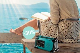 Preisduell bei den Discountern: Das Medion Solar-Kurbelradio ist sowohl bei Aldi als auch bei Amazon erhältlich. Wer bietet den besseren Preis?