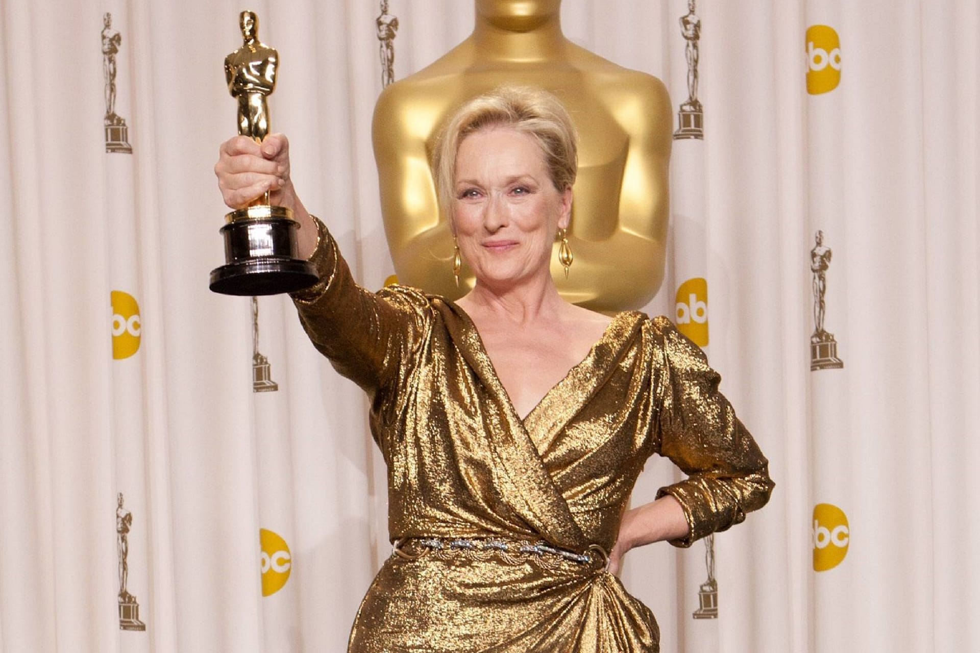 Meryl Streep: Die Filmikone ist die Königin der Nominierten. Ganze 21 Mal hatte sie bereits die Chance auf den Preis. Mit nach Hause nehmen konnte sie ihn bisher dreimal: "Kramer gegen Kramer" (1980), "Sophies Entscheidung" (1983) und "Die Eiserne Lady" (2012).