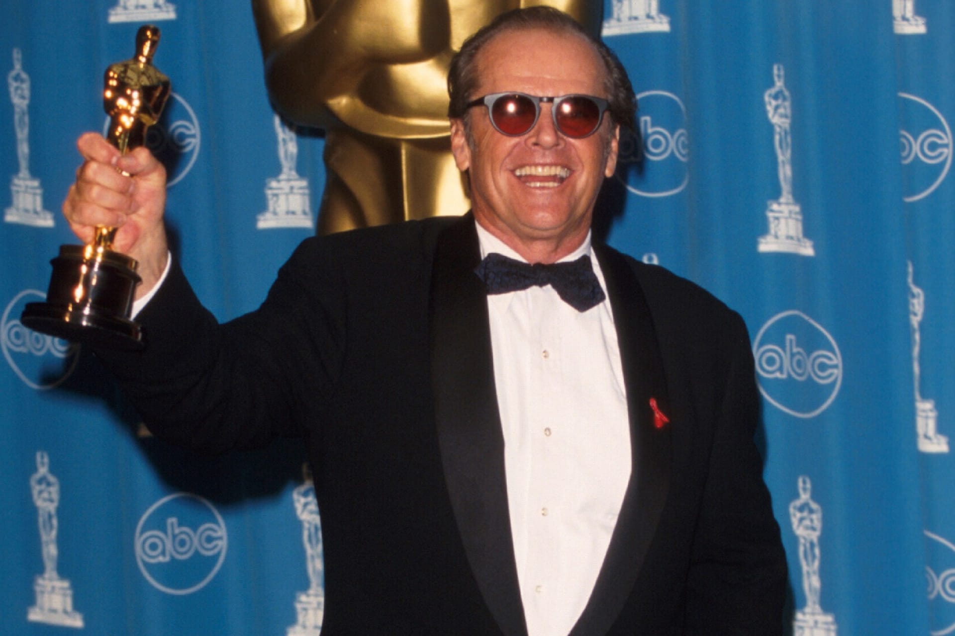 Jack Nicholson: Lange führte der Schauspieler die Männer-Hitliste an. Für "Einer flog über das Kuckucksnest" (1976) und "Besser geht's nicht" (1998) wurde er als "Bester Hauptdarsteller", für "Zeit der Zärtlichkeit" (1984) als "Bester Nebendarsteller" ausgezeichnet.