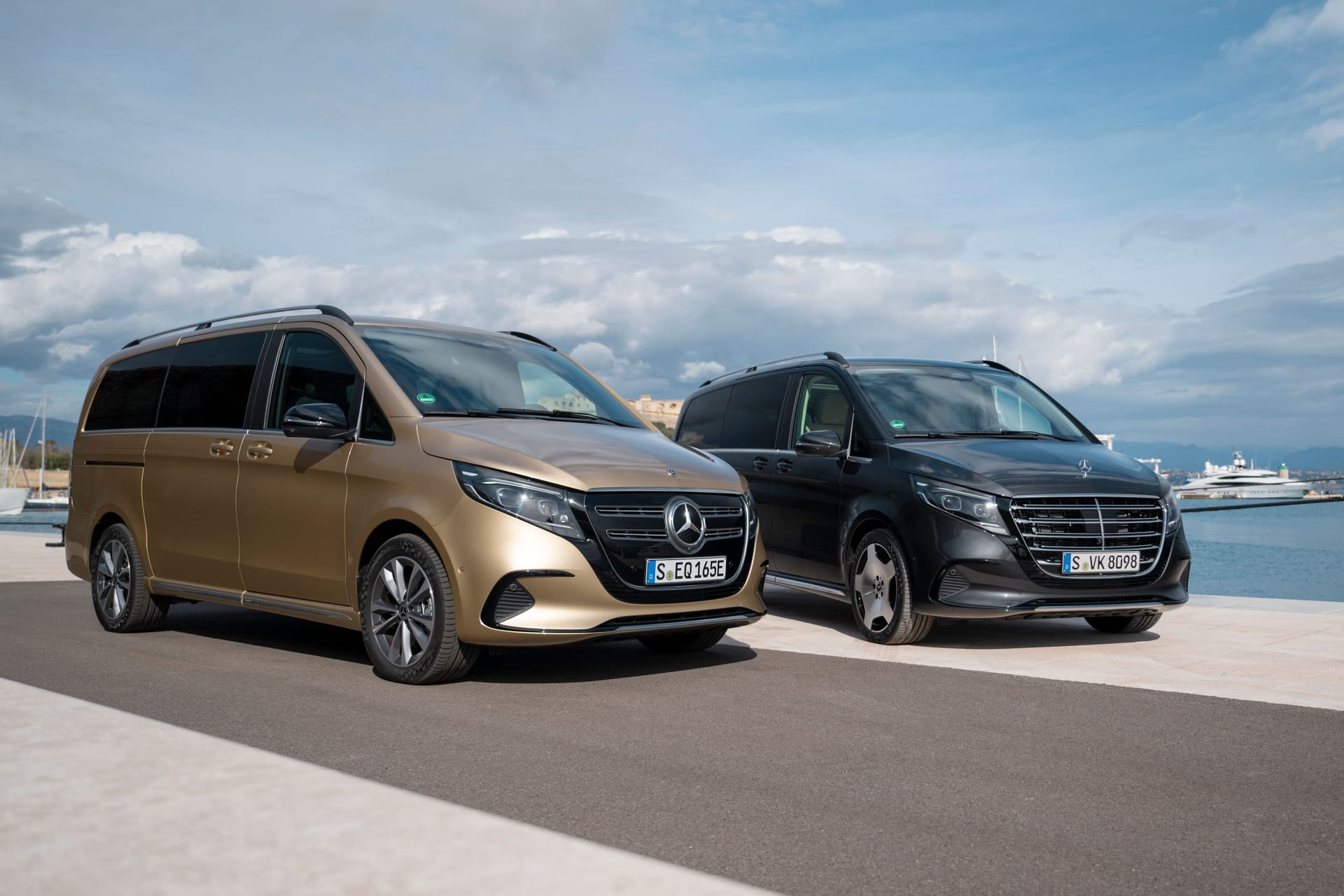 Bald auch mit richtigem Stern auf der Haube: Das Facelift der Mercedes V-Klasse.