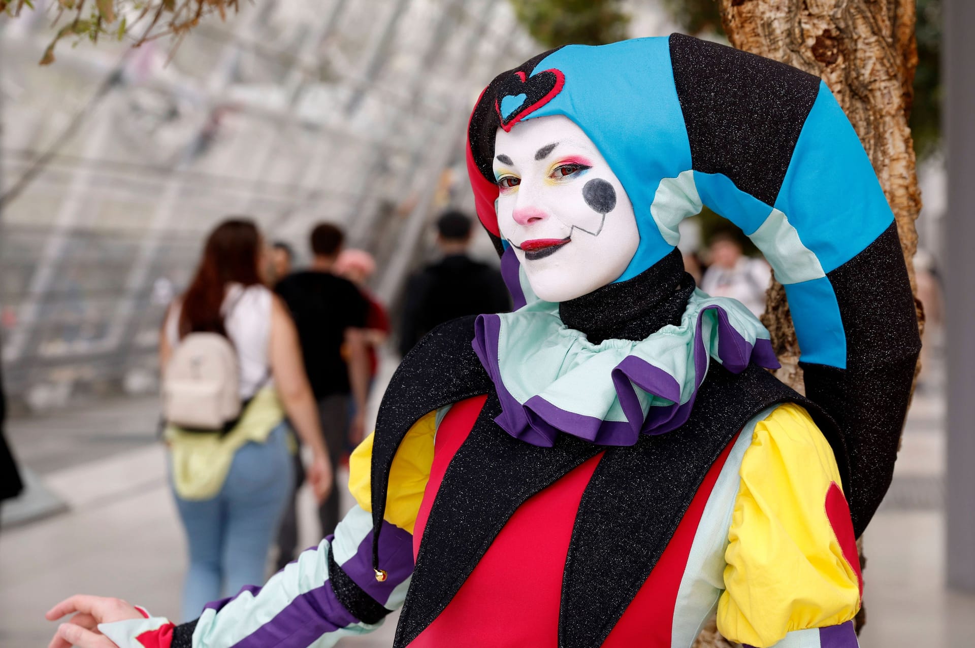 Cosplayer bei der Manga-Comic-Con auf der Leipziger Buchmesse 2024 auf dem Messegelände.