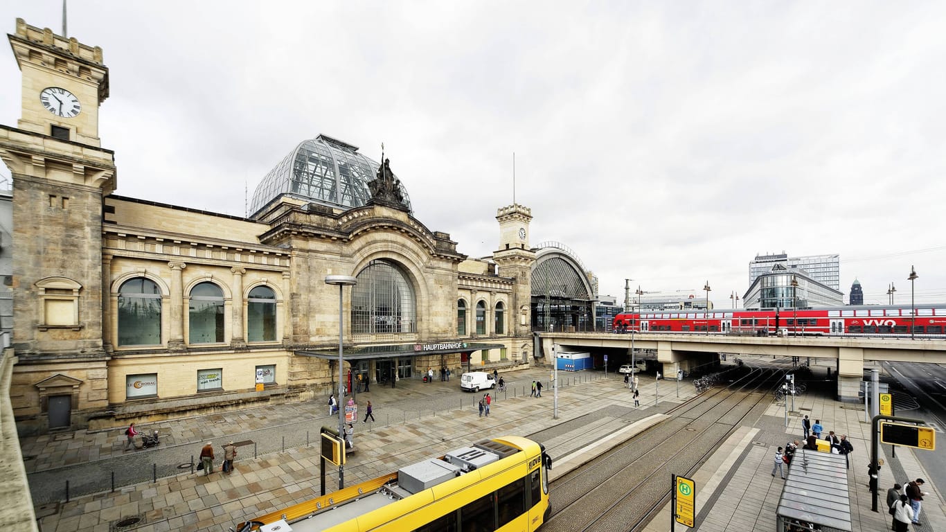 Straßenbahnhaltestelle am Hauptbahnhof (Symbolbild):