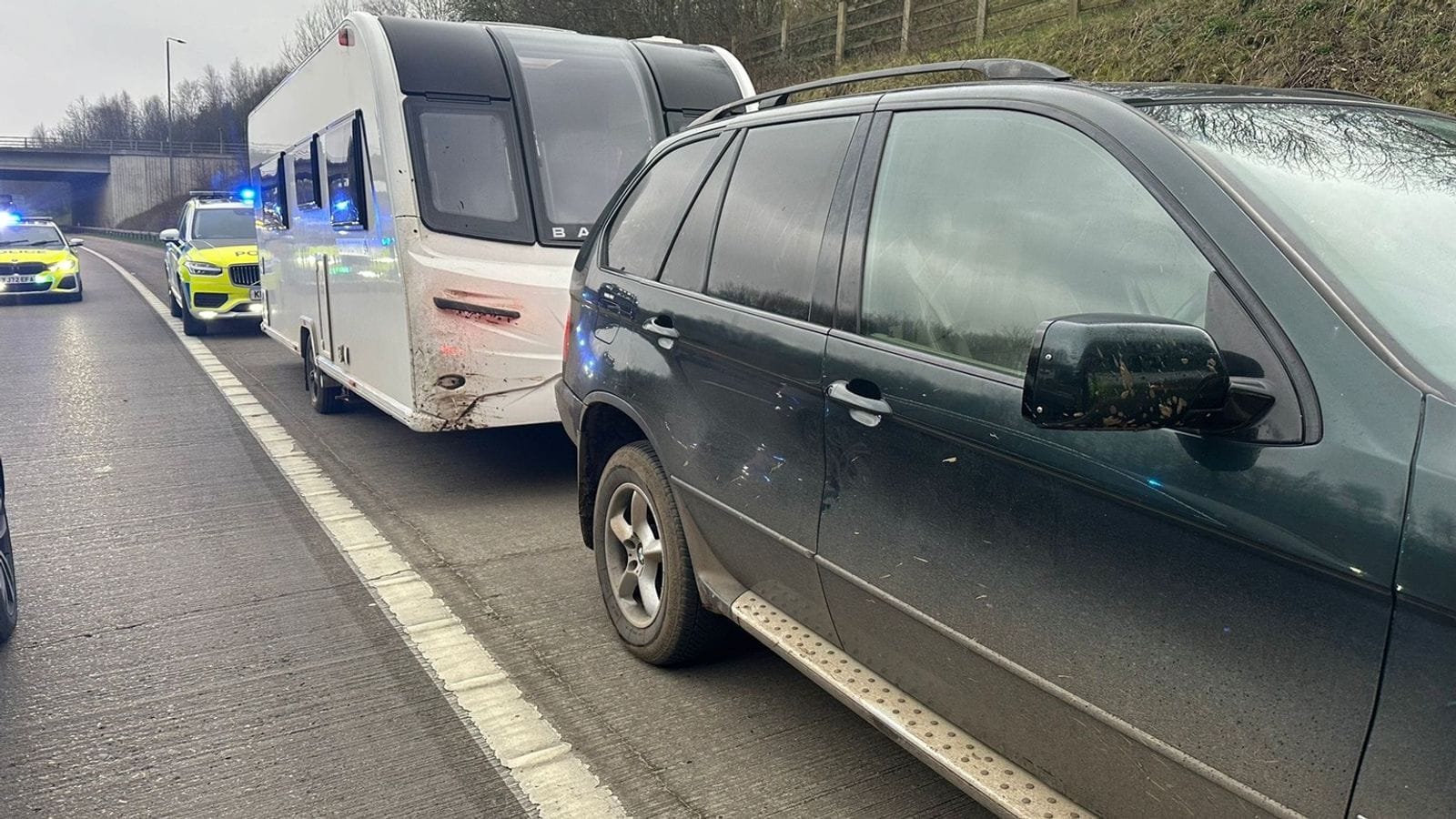 Luxuswagen plus gestohlenem Anhänger: Am Steuer saß ein 11-Jähriger. Luxuswagen plus gestohlenem Anhänger: Am Steuer saß ein 11-Jähriger.