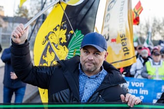 Christian Klar, zentrale Figur der rechtsextremen Proteste in Gera: Er freut sich in einer Sprachnachricht über Unterstützung aus Reihen der AfD.