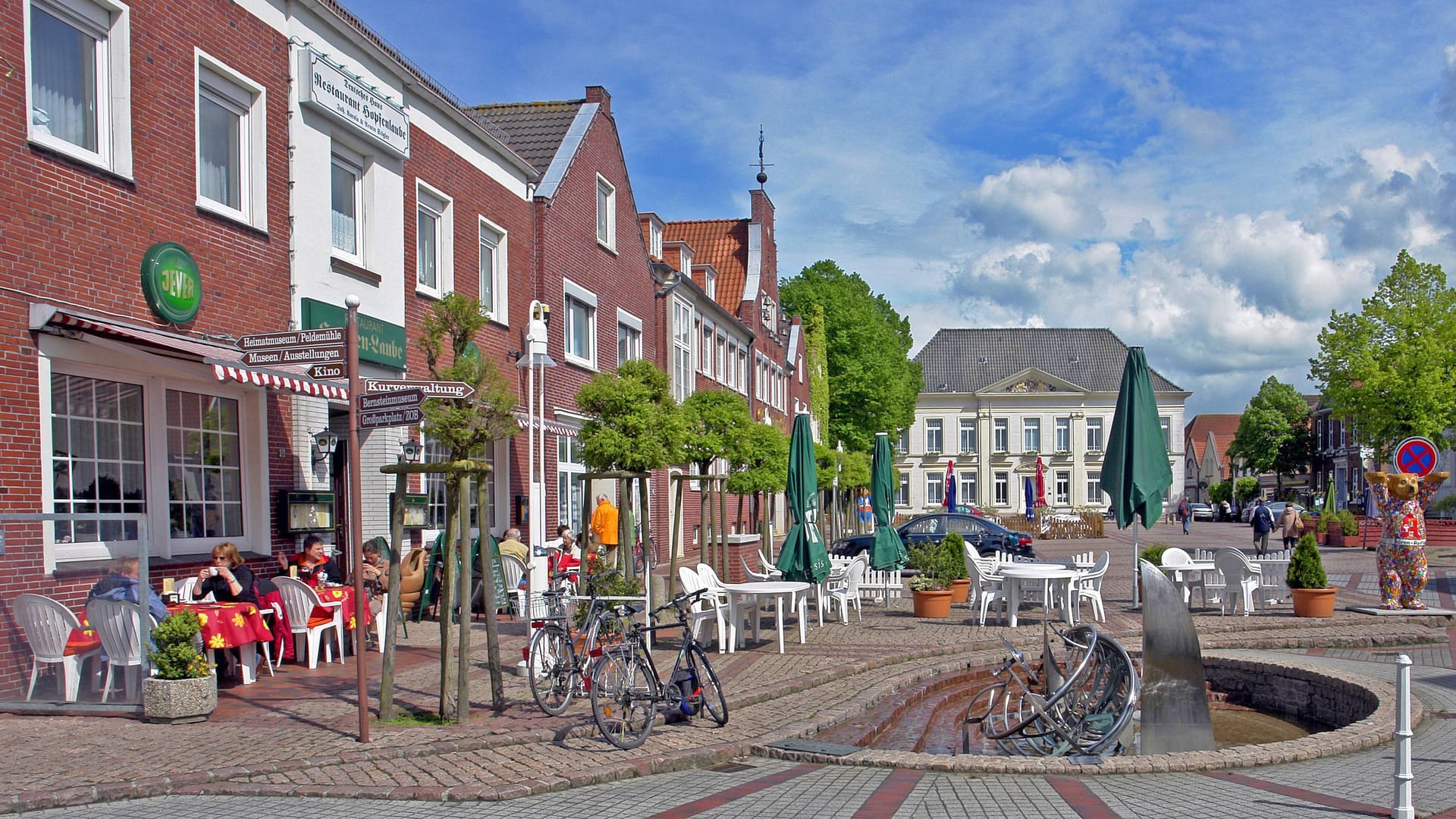 Klein, aber fein: Der Marktplatz ins Esens (Archivfoto).