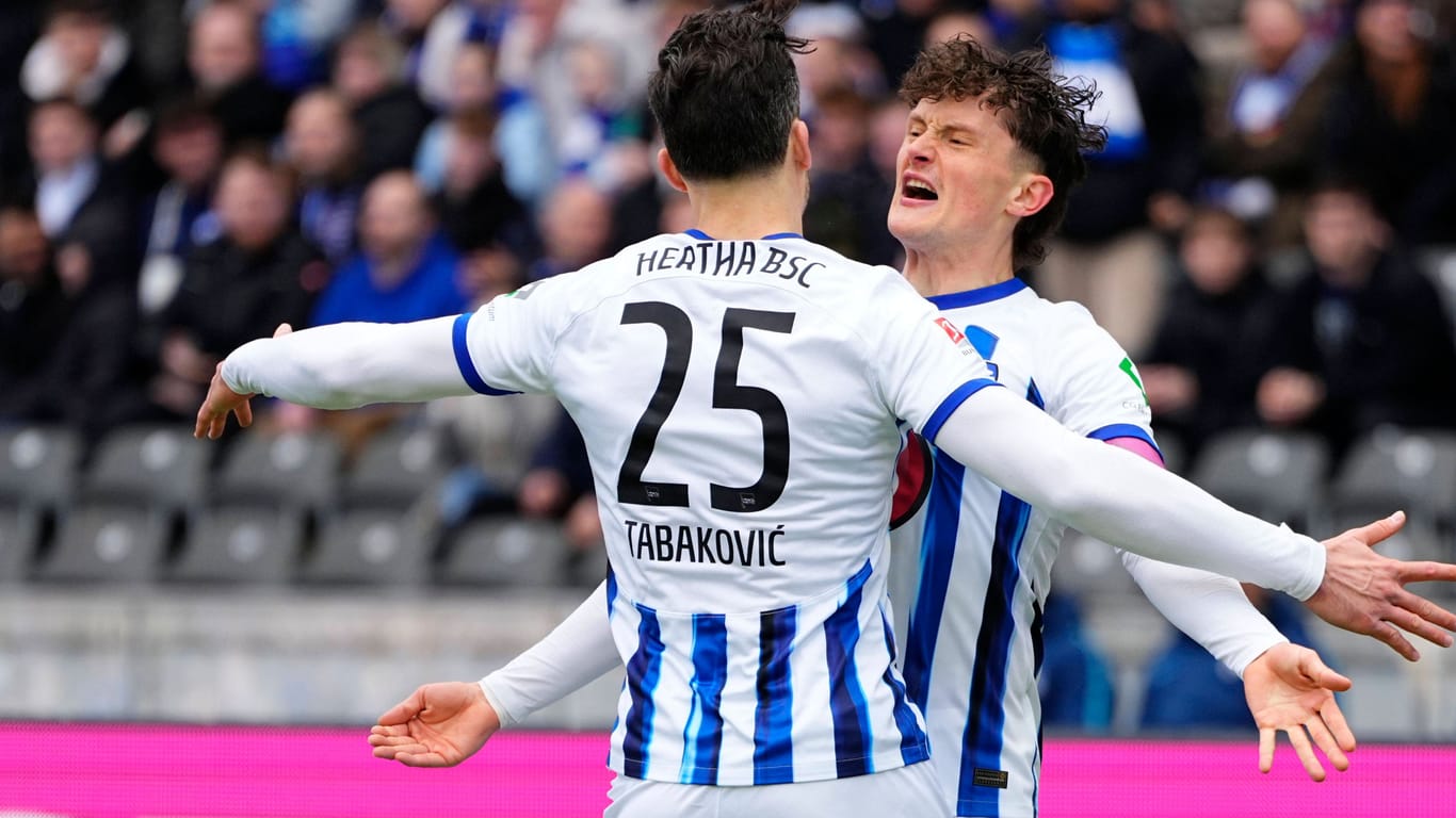Fabian Reese und Haris Tabaković (v.): Beide brillierten gegen Schalke.