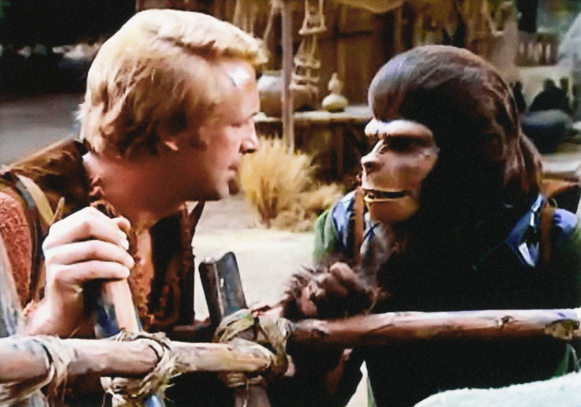 Ron Harper und Roddy McDowall in "Planet der Affen".