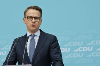 CDU-Generalsekretär Carsten Linnemann bei der Vorstellung der Bürgergeldpläne der CDU: Die Christdemokraten wollen die Grundsicherung stark reformieren.