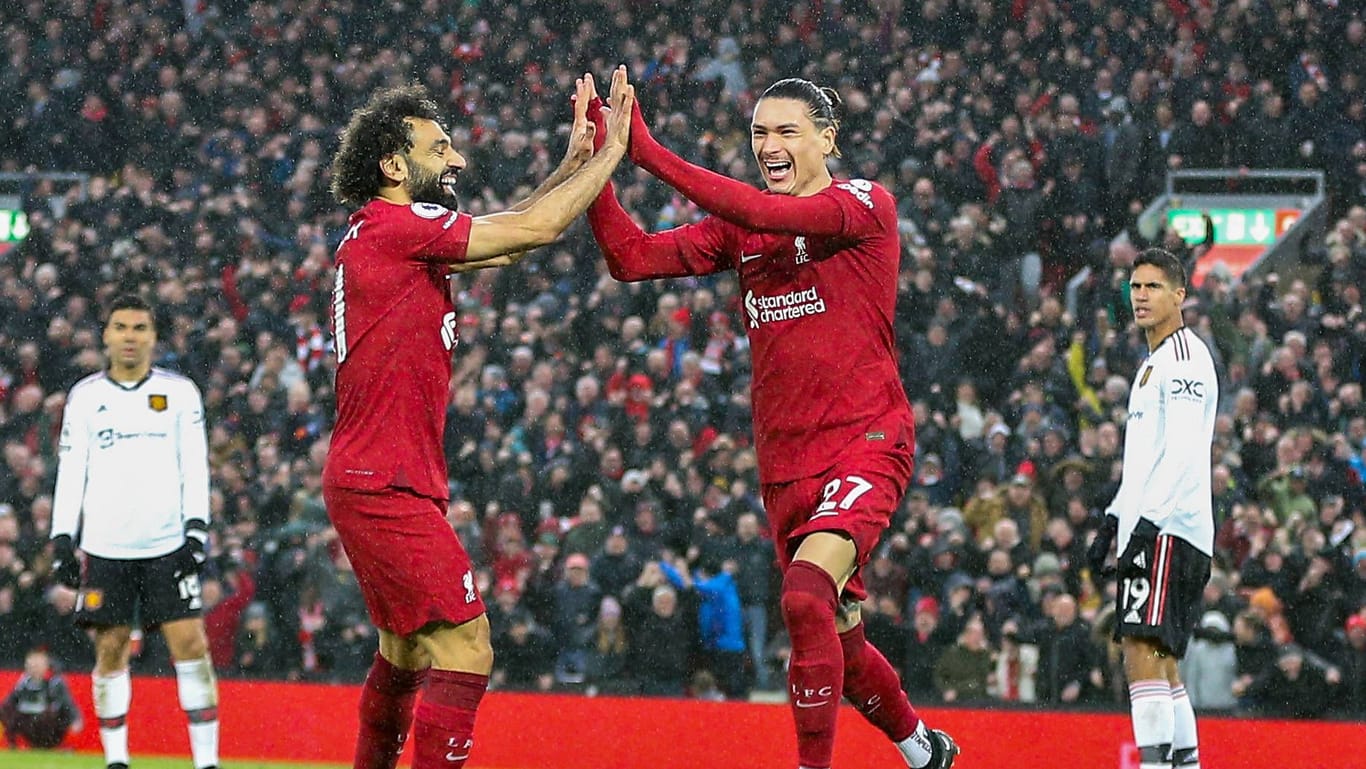 Historischer Abend: Liverpools Mohamed Salah (l.) und Darwin Núñez bejubeln einen Treffer gegen Manchester United beim 7:0 im vergangenen März.