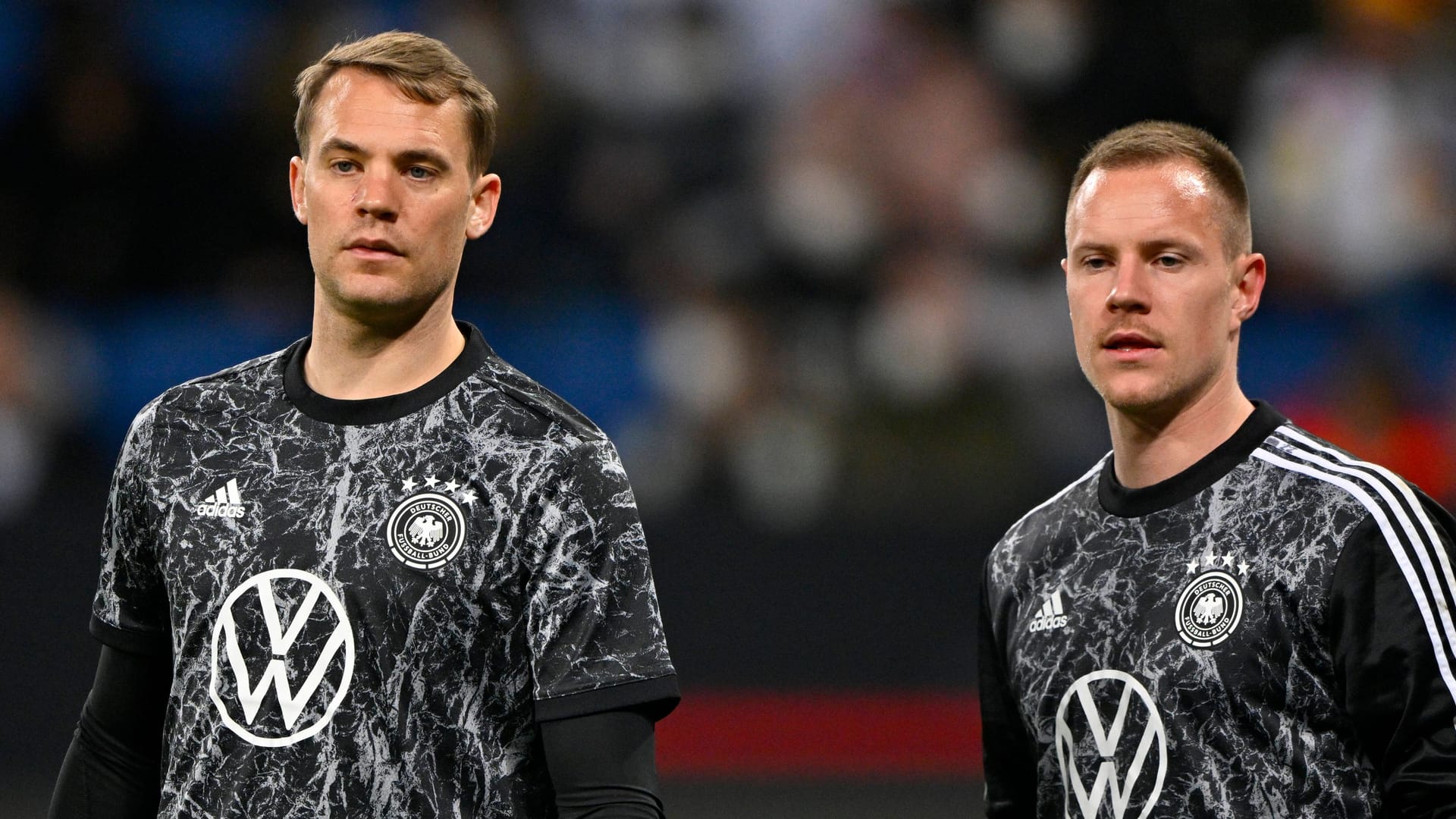 Manuel Neuer (l.) und Marc-André ter Stegen: Sie konkurrieren auf der Torwartposition.