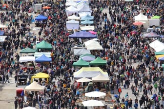 Deutschlands größter Flohmarkt am 27. April 2019 auf der Theresienwiese München.