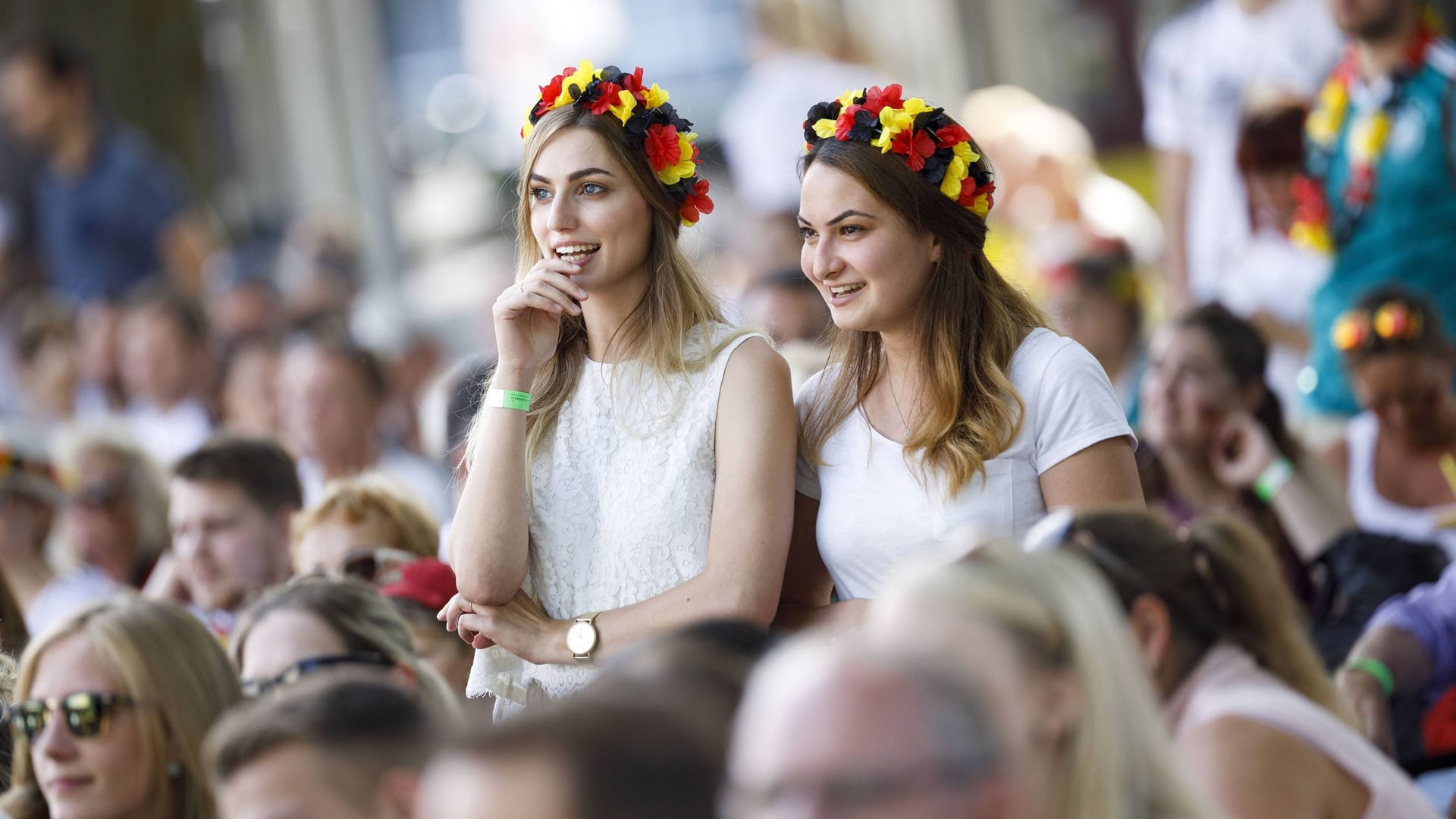 Public Viewing während der Fußball-Weltmeisterschaft 2018 (Archivbild): Auch bei der EM in diesem Jahr gibt es Möglichkeiten zum Public Viewing.