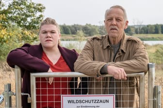 "Polizeiruf": Gisa Flake als Alexandra Luschke und Frank Leo Schröder als Karl Rogov.