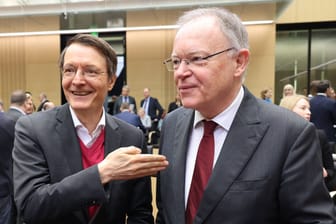 Bundesrat diskutiert Cannabis-Legalisierung: Karl Lauterbach, Bundesminister für Gesundheit, und Ministerpräsident Stephan Weil am Tag der Abstimmung in Berlin.