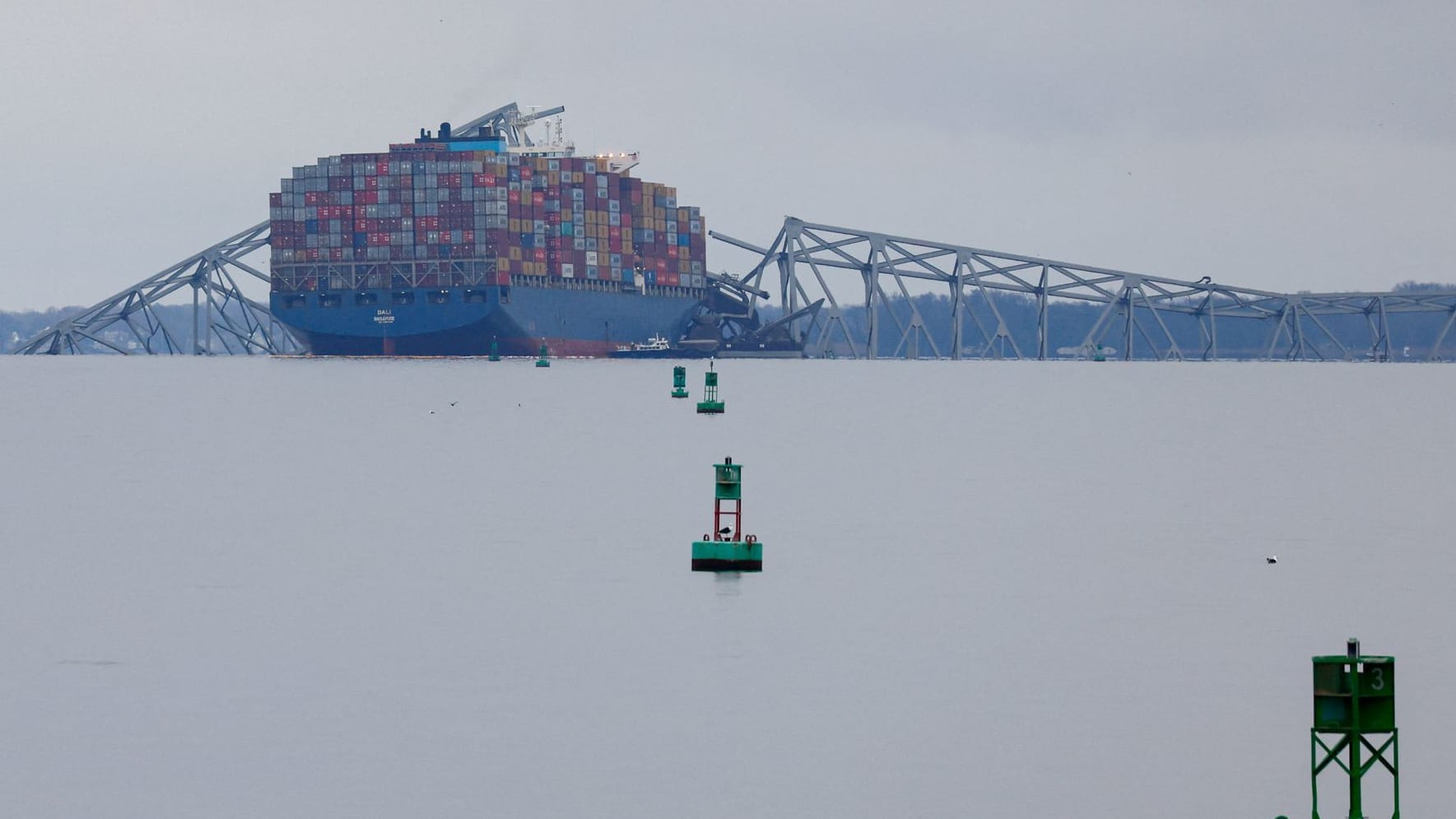 Die eingestürzte Francis Scott Key Brücke und das Containerschiff in Baltimore: Es hat Gefahrengut geladen.