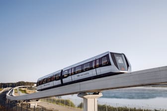 Die Magnetbahn des Oberpfälzer Unternehmens Max Bögl: Darüber, ob ein solches Modell bald in Nürnberg unterwegs ist, wird debattiert.