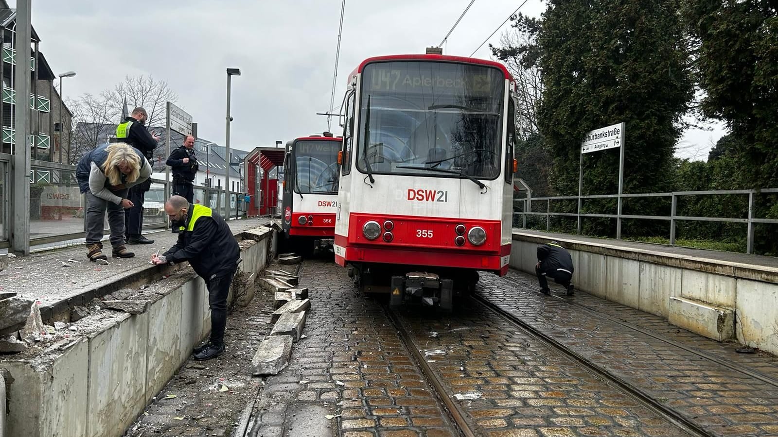 Straßenbahnunfall in Aplerbeck: An der Haltestelle Schürbankstraße kollidierten zwei Straßenbahnen.