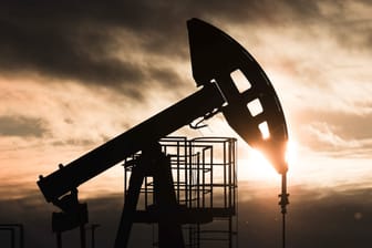 Ölpumpe (Symbolbild): Der Preis für den Rohstoff steigt.
