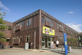 Rostlaube, Freie Universität, Habelschwerdter Allee, Dahlem, Steglitz-Zehlendorf, Berlin, Deutschland