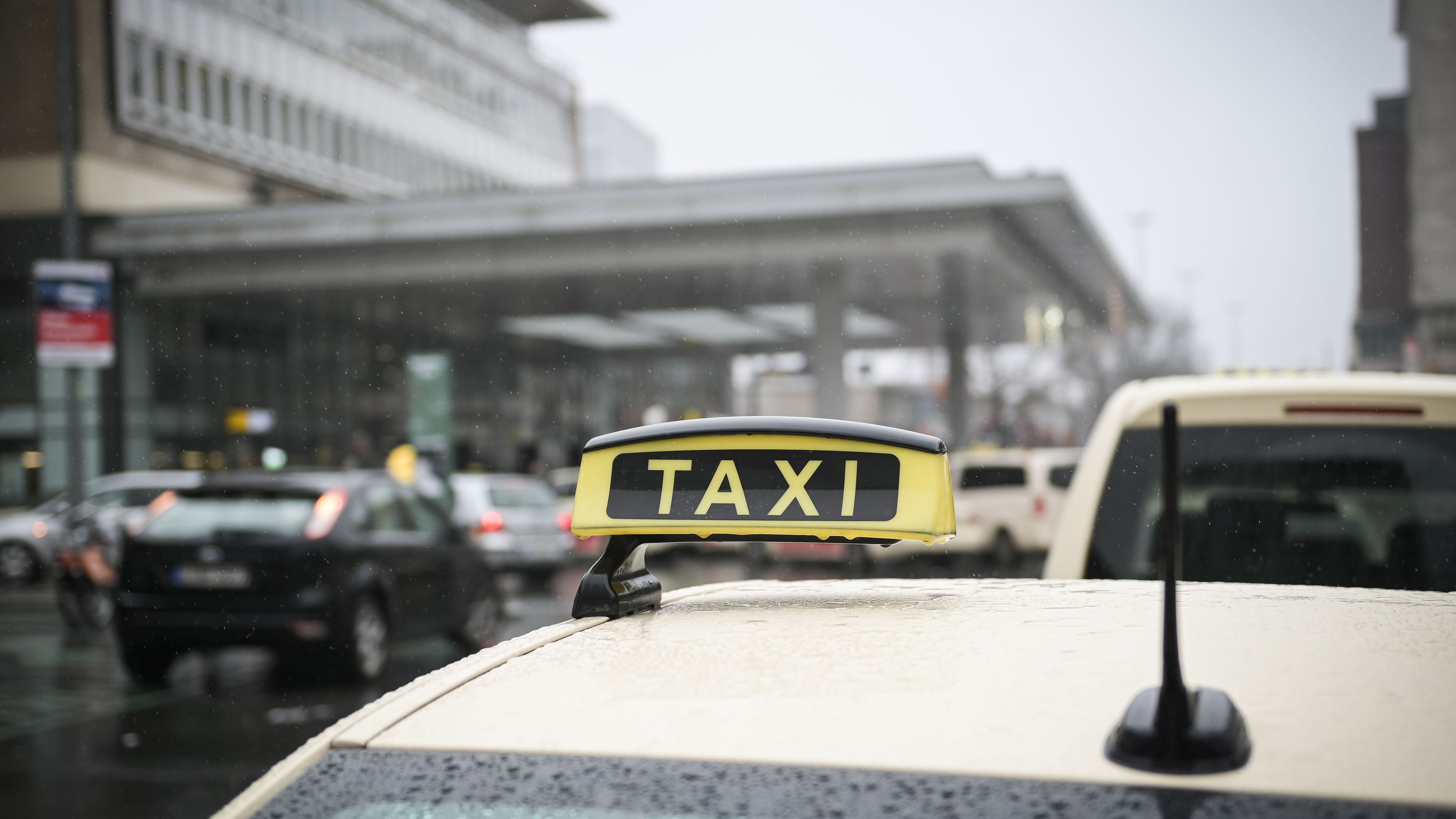 Ruhrbahn-Streik in Essen: Taxiunternehmen verzeichnen massive Auslastung