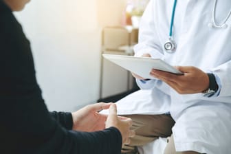 Gespräch zwischen Arzt und Patient