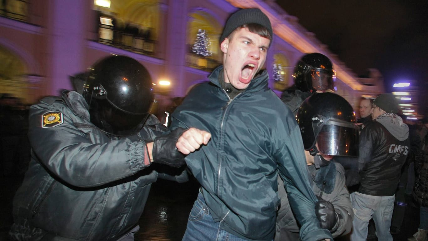 Protest in St. Petersburg (Archivfoto): 2011 war es nach den Parlamentswahlen zu großen Demonstrationen gekommen.