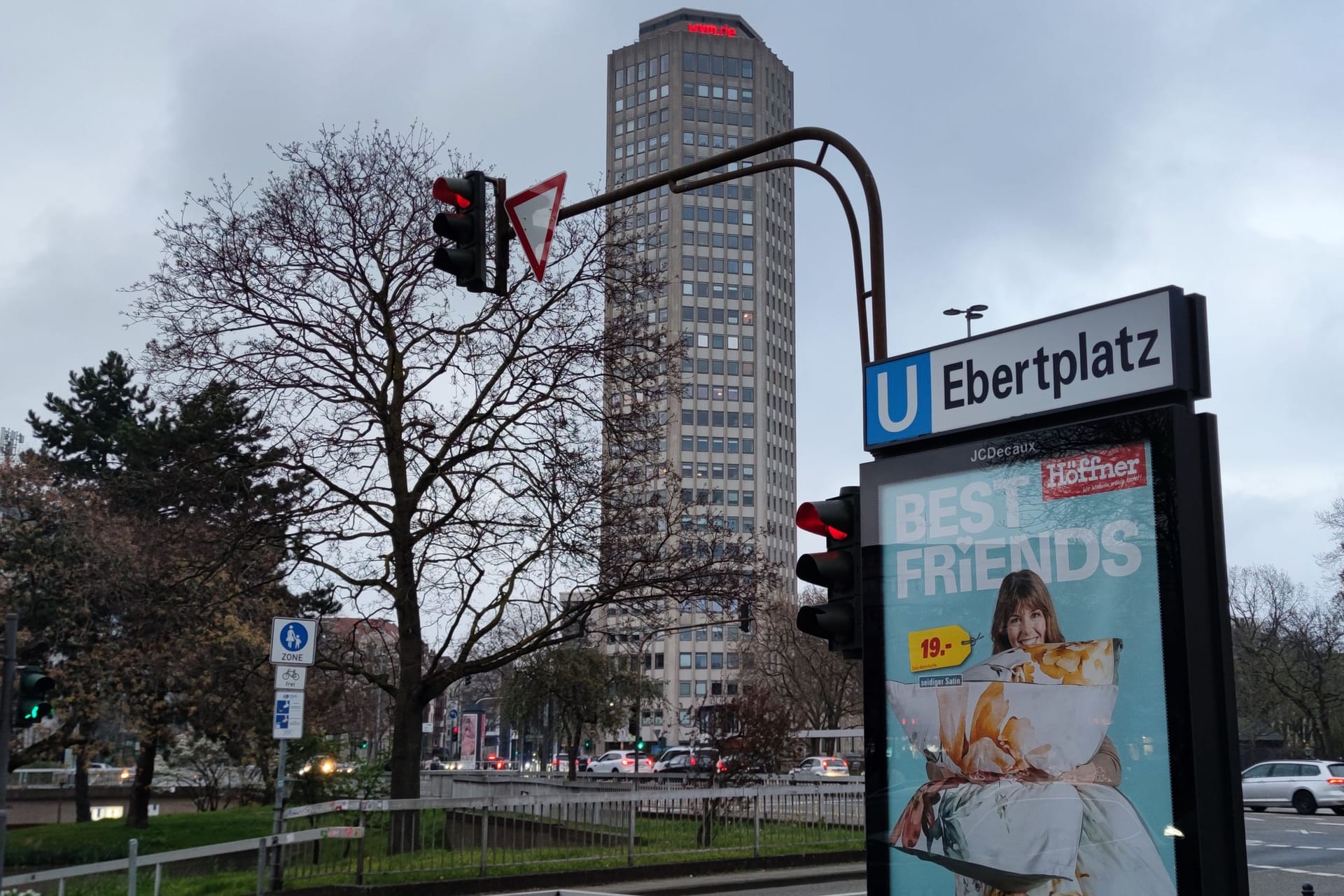 Der Ringturm am Ebertplatz: In diesem Gebäude befindet sich eine Luxus-Immobilie.