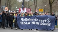 Grünheide: Demo gegen Tesla – Hitlergruß? Polizei ermittelt
