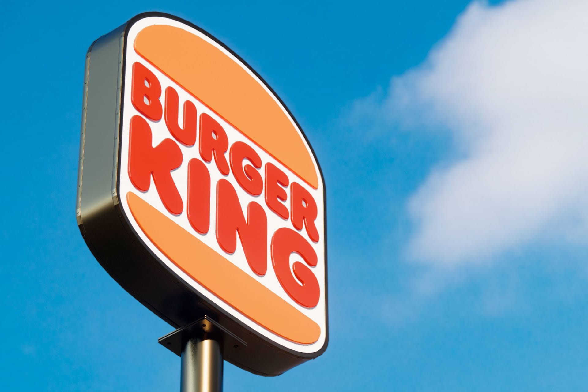 Das Logo von Burger King: Das Fast-Food-Riese geht in die Preisoffensive.