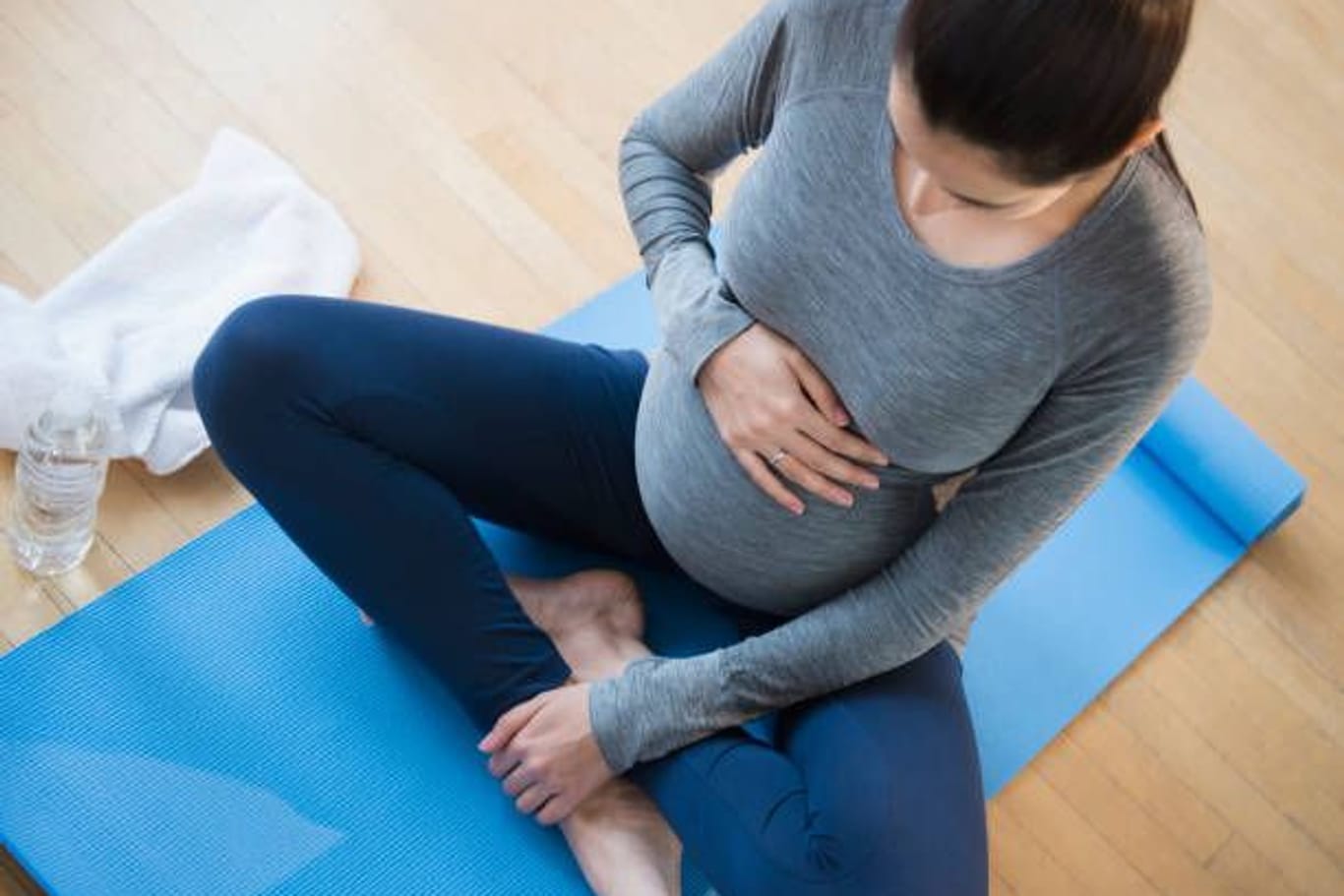 Fit halten trotz Schwangerschaft: Sport und Bewegung haben nachweislich einen positiven Einfluss auf die Mutter und ihr Ungeborenes.