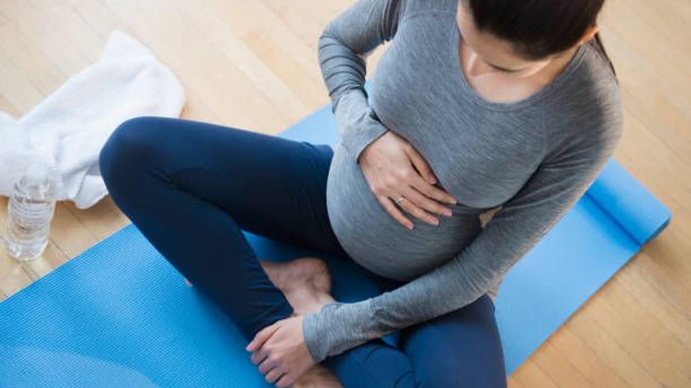 Fit halten trotz Schwangerschaft: Sport und Bewegung haben nachweislich einen positiven Einfluss auf die Mutter und ihr Ungeborenes.