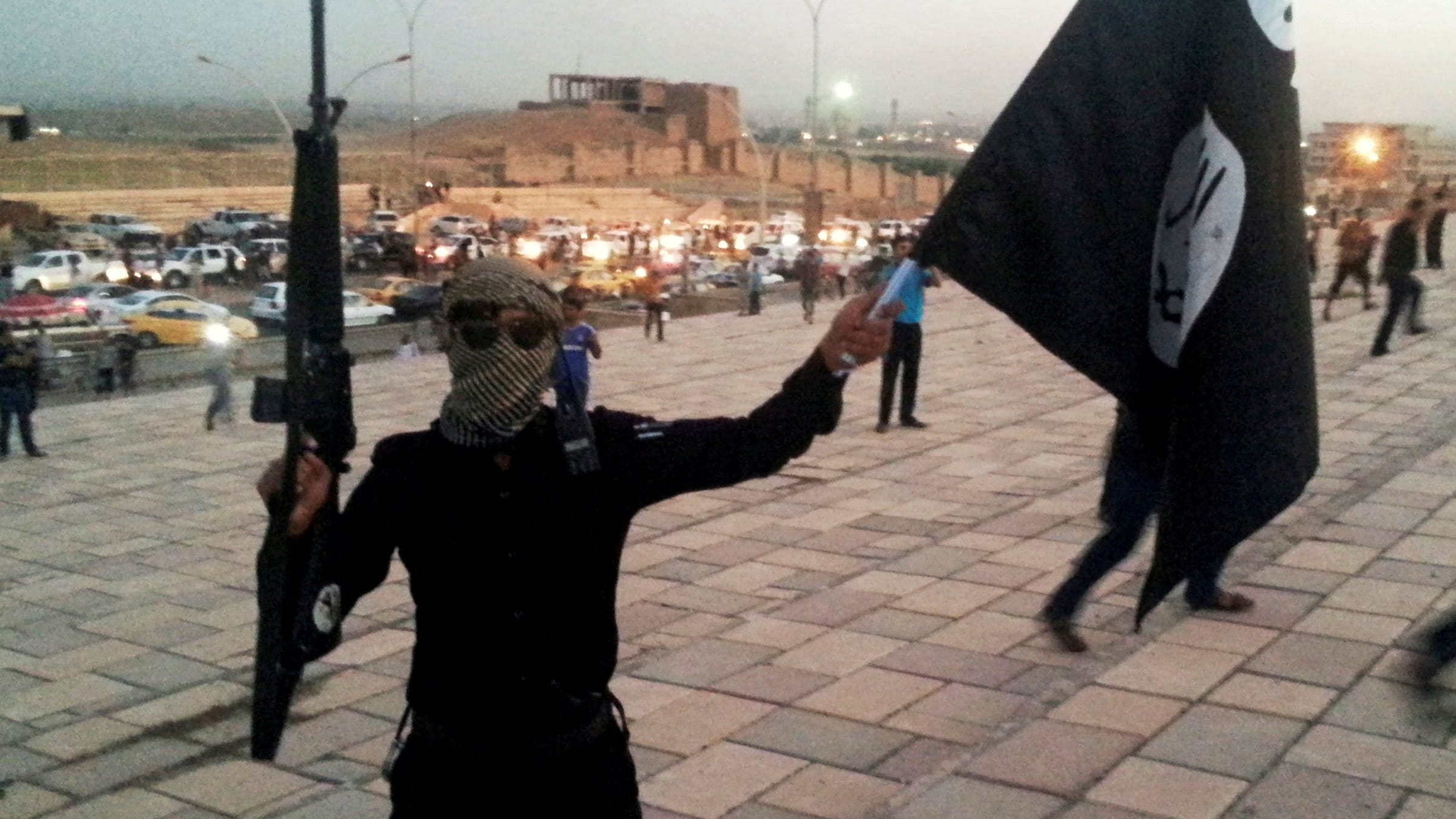 Anschläge angekündigt: IS-Terroristen senden 40-minütige Droh-Botschaft